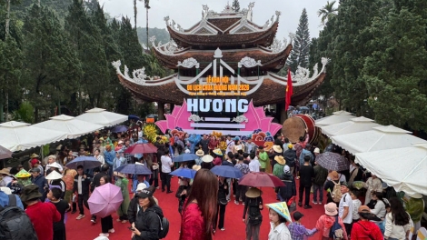 Khai hội Lễ hội Du lịch Chùa Hương 2026 với nhiều điểm mới trong công tác tổ chức