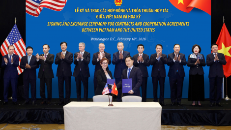 Việt Nam mua “siêu máy nghìn tỷ” điều trị ung thư của Mỹ