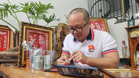 Số hóa tranh thủ công làm từ vỏ lon