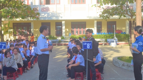 Học viện Hải quân tuyên truyền cho hơn 700 giáo viên và học sinh về Đảng Cộng sản Việt Nam