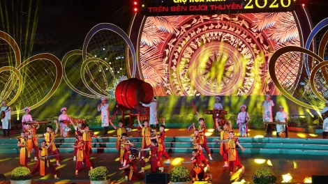 TP.HCM khai mạc Chợ hoa xuân “Trên bến dưới thuyền” Tết Bính Ngọ 2026