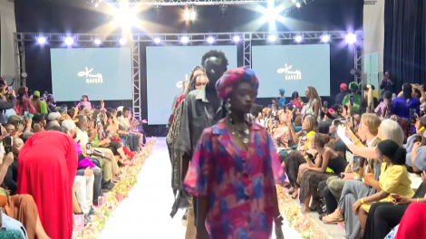 Thời trang tái chế tạo điểm nhấn tại Tuần lễ thời trang Nairobi - Kenya