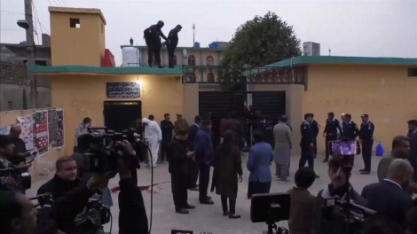 Quốc tế lên án vụ đánh bom đẫm máu vào nhà thờ Hồi giáo ở thủ đô của Pakistan