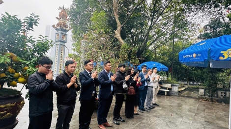 Tăng cường đoàn kết, nâng cao hiệu quả chống hàng giả từ chuyến dâng hương đầu xuân