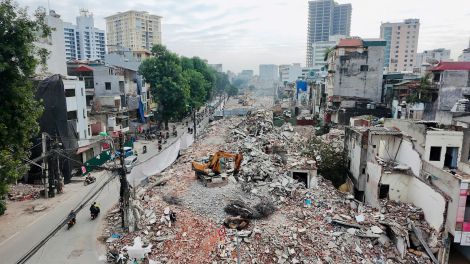 Những con đường của ý Đảng, hợp lòng dân