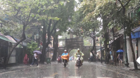 Thời tiết ngày 26/2/2026: Mưa dông bao trùm nhiều khu vực, Bắc Bộ lạnh về đêm và sáng