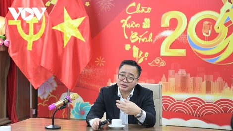 Phó TGĐ VOV Phạm Mạnh Hùng thăm, động viên các đơn vị trực sản xuất chương trình Tết