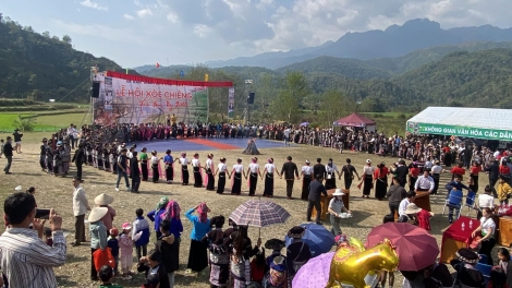 Lễ hội xòe chiêng – Nơi kết nối sắc màu văn hóa ở Lai Châu