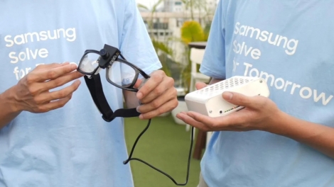 Indonesia: Kính thông minh dành cho người chạy bộ bị khiếm thị