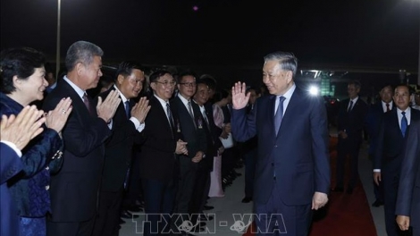 Thời sự 6h 7/2/2026: Tổng Bí thư Tô Lâm và Đoàn đại biểu cấp cao nước ta đã về đến Hà Nội