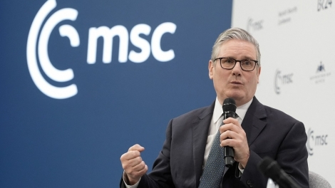 Thủ tướng Anh đề xuất mở rộng quyền kiểm soát Internet để bảo vệ trẻ em