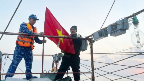 Tàu CSB 4036 tăng cường bám biển thực hiện nhiệm vụ trong những ngày Xuân