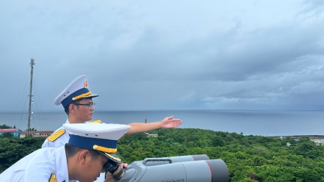 Trung đoàn 351: Nâng cao chất lượng huấn luyện, làm chủ trang bị khí tài, đáp ứng yêu cầu nhiệm vụ