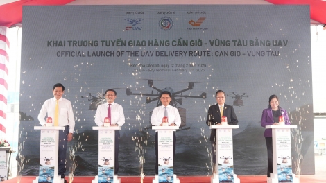 Khai trương tuyến vận chuyển bưu chính bằng thiết bị bay không người lái kết nối Cần Giờ - Vũng Tàu