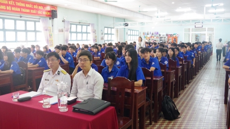 Trung đoàn 351 tuyên truyền Biển đảo, thu hút nguồn nhân lực