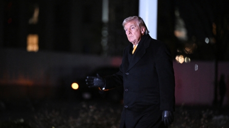 Ông Trump tuyên bố chỉ chấp nhận Iran “đầu hàng vô điều kiện”