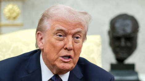 Tổng thống Donald Trump tuyên bố Mỹ đủ vũ khí để duy trì chiến tranh mãi mãi