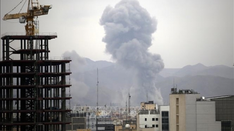  Israel thả hơn 12.000 quả bom xuống Iran; Tehran tập kích nhà máy lọc dầu chiến lược của Israel