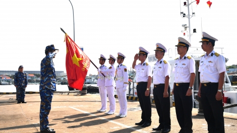 Tàu 17 cập cảng kết thúc diễn tập Hải quân đa phương Milan năm 2006 tại Ấn Độ