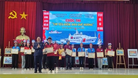 Sôi nổi Cuộc thi “Em yêu biển, đảo quê hương” tại Nghệ An