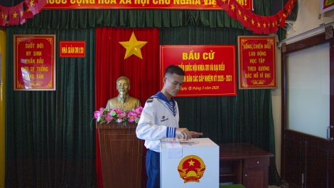 Hoàn thành bầu cử sớm cho cử tri khu vực Cụm Ba Kè