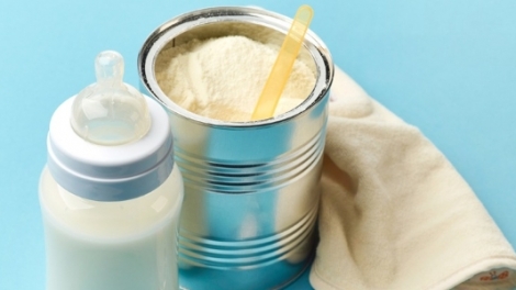 Bộ Y tế đề nghị siết kiểm nghiệm, tăng giám sát sản phẩm sữa, dinh dưỡng cho trẻ