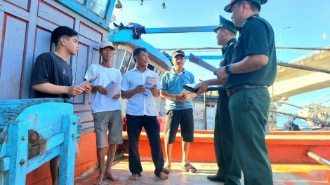 Từ “thẻ vàng” đến khát vọng biển xanh: Ngư dân miền Trung quyết tâm chuyển mình 