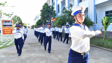 Chiến sĩ mới Vùng 2 Hải quân vững vàng từ những ngày đầu quân ngũ