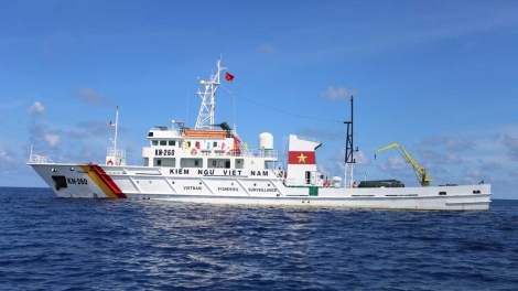 Những lá phiếu bầu và lòng kiên cường giữ biển