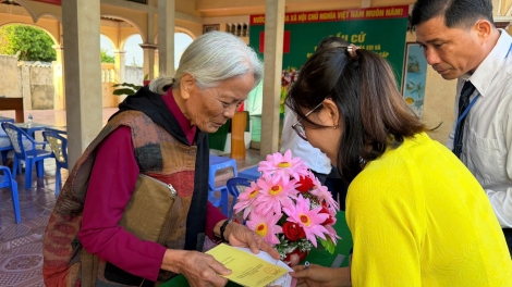 Đặc khu Phú Quý 100% cử tri hoàn thành việc bỏ phiếu