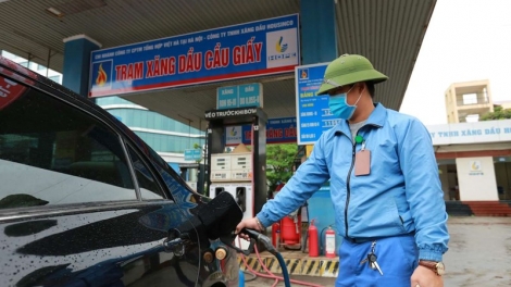 Tăng 4.707 đồng/lít Xăng RON95-III từ 15 giờ 07/3/2026, Xăng E5RON92 thấp hơn RON95-III 1.821 đồng.