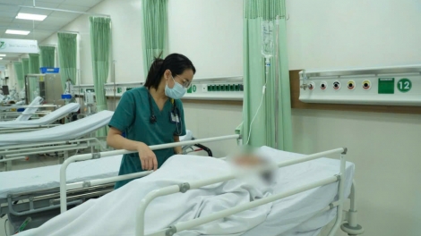 17 người nhập viện nghi do ăn bánh mì tại TP.HCM