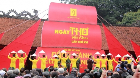 Nhân Ngày thơ Việt Nam bàn về việc gìn giữ giá trị thi ca giữa kỷ nguyên AI