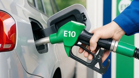 Giá xăng dầu đồng loạt tăng mạnh từ 23h ngày 19/3; Xăng RON95-III có giá 30.690 đồng/lít