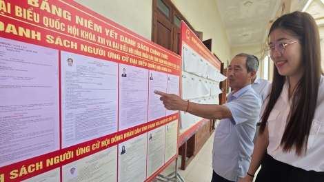 Không khí ngày bầu cử ở xã biển Hoa Lộc