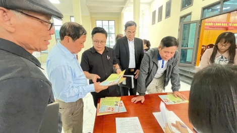 Lào Cai quan tâm tạo điều kiện để cử tri là người khuyết tật, người yếu thế tham gia bầu cử