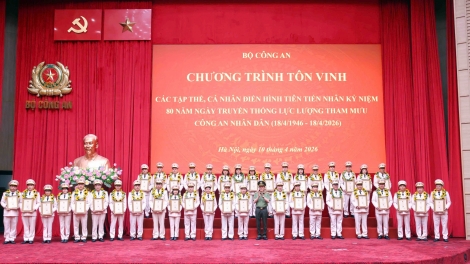 Bộ trưởng Lương Tam Quang dự lễ tôn vinh 80 điển hình tiên tiến lực lượng Tham mưu CAND