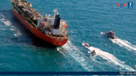 Iran tuyên bố tấn công 3 tàu tại eo Hormuz