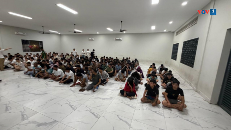 Cảnh sát Phnom Penh triệt phá "ổ" lừa đảo công nghệ, bắt giữ hơn 200 đối tượng