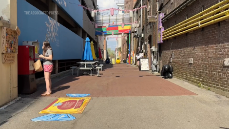 Bảo tàng nghệ thuật tí hon: biến con hẻm bỏ hoang thành điểm đến du lịch hấp dẫn