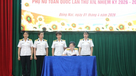 Phụ nữ Trung tâm BĐKT, Vùng 2 Hải quân" "Bản lĩnh, trí tuệ, kỷ cương, nhân ái"