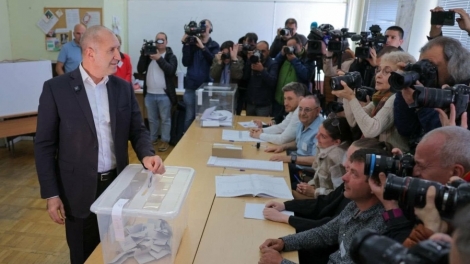 Bầu cử Bulgaria: Kết quả sơ bộ, Đảng của cựu Tổng thống Rumen Radev giành chiến thắng áp đảo