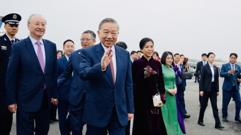 Tổng Bí thư, Chủ tịch nước tới Bắc Kinh bắt đầu các hoạt động thăm Cấp Nhà nước Trung Quốc