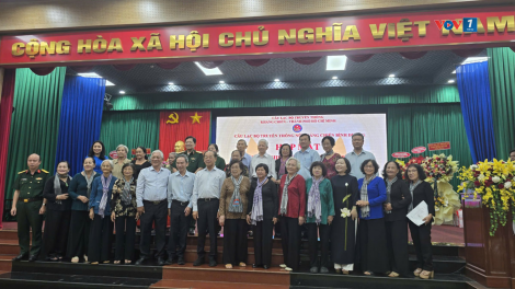 Những "Bông hồng thép" trên vùng đất lửa Thủ Dầu Một