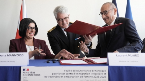 Anh chi gần 900 triệu USD cho Pháp nhằm siết kiểm soát di cư qua eo biển Manche