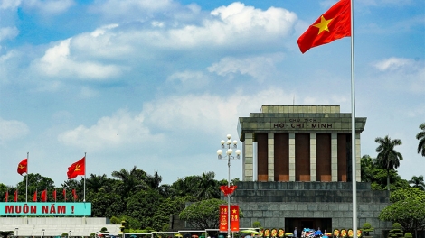 Ngày Quốc khánh nghĩ về lá cờ Tổ quốc