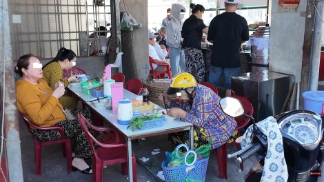 Vĩnh Long tăng cường xử lý các điểm ăn uống không đảm vệ sinh thực phẩm