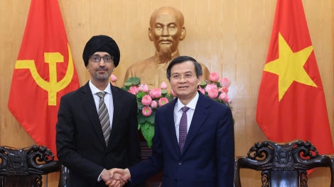 Tăng cường hợp tác đào tạo, bồi dưỡng cán bộ cấp chiến lược Việt Nam - Singapore