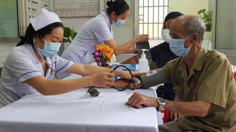 TP.HCM ra quân khám sức khỏe toàn dân