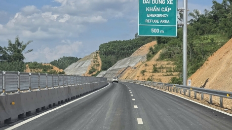 Cao tốc Hữu Nghị- Chi Lăng thông tuyến 27km, giảm tải ách tắc trên quốc lộ 1A
